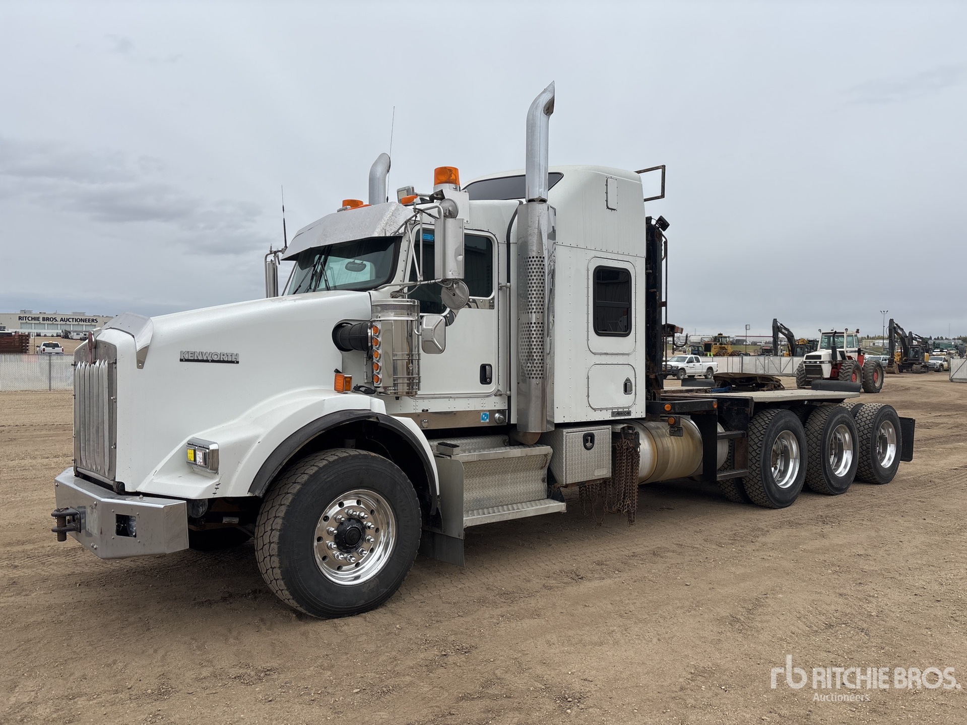 2011 Kenworth T800 8x6 Sleeper شاحنة ونش