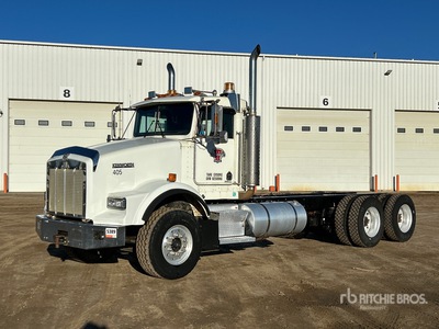 1998 Kenworth T800B 6x4 を見 Cab and Chassis
