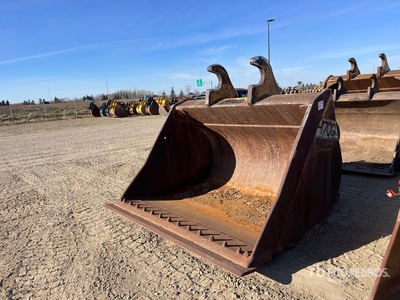 Brandt 84 in Q/C Cleanup Excavator Bucket
