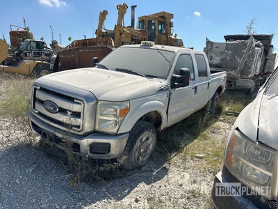 2013 Ford F250 XLT 4x4 Crew Cab Pickup