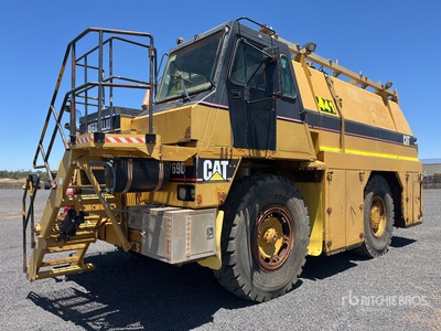 2005 Cat 769D Camion de combustible y lubricacion