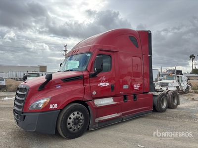 2022 Freightliner Cascadia 126 6x4 Sleeper Truck Tractor