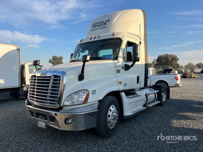2014 Freightliner Cascadia 125 4x2 S/A Day Cab Truck Tractor