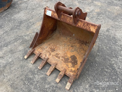 2003 JAWS 900 mm Q/C Digging Backhoe Rear Bucket - Fits Case 580