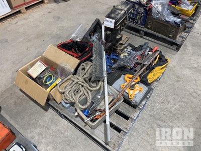 Bench Drill Press & Miscellaneous Hand Tools Divers - Outils à main