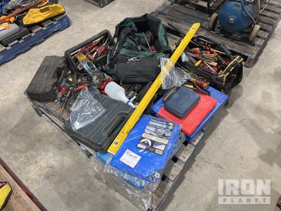 Quantity of Miscellaneous Hand Tools Divers - Outils à main