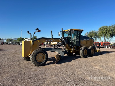 2015 John Deere 772G Motor Grader