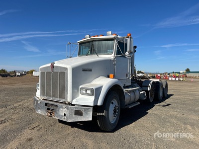 2001 Kenworth T800 8x4 Tri/A Day Cab Truck Tractor