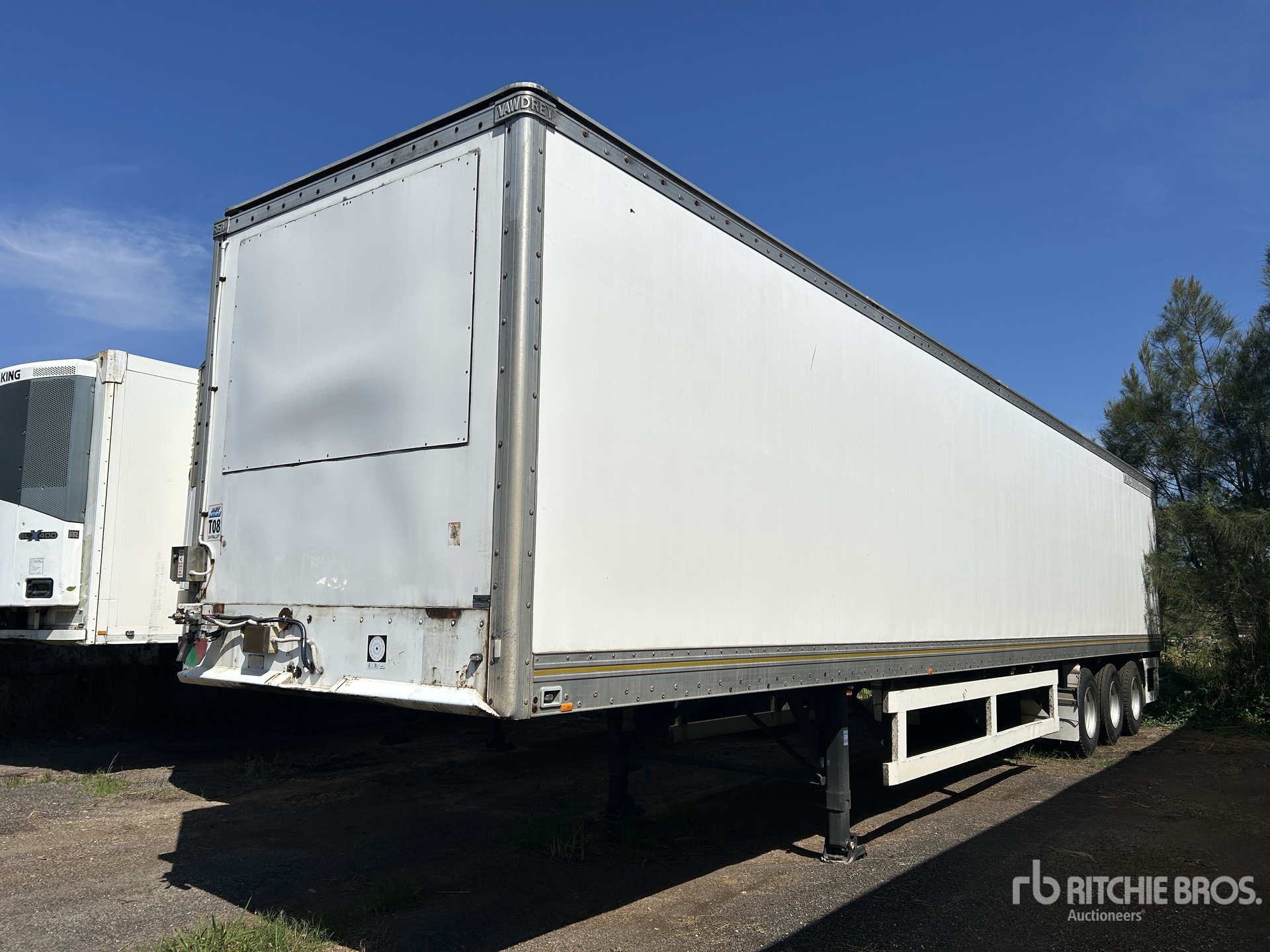2007 Vawdrey Tri/A Van Trailer