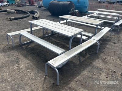 Quantity of Outdoor Benches Varios otros