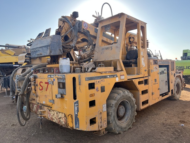 2022 Putzmeister WETKRET5 4WD Concrete Pump