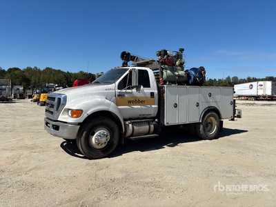 2015 Ford F-750 XLT 4x2 Service Truck