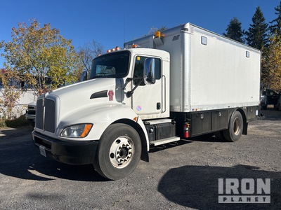 2016 Kenworth 4x2 潤滑油トラック