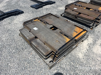 Quantity of (10) 2025 Kit Containers QT-F-BLANK Skid Steer Attachment Mounting Plate (Unused)