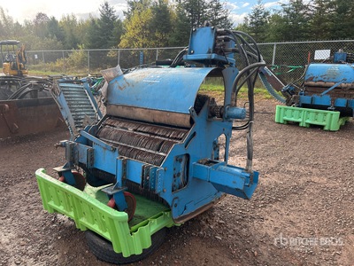 Bragg Blueberry Harvester Head