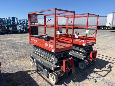 2016 Skyjack 3219 Electric Scissor Lift