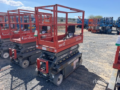 2017 Skyjack 3219 Electric Scissor Lift
