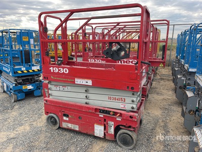 2020 MEC 1930SE Electric Scissor Lift