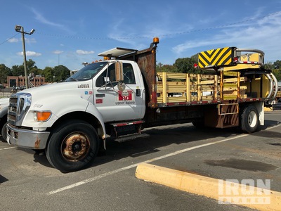 2005 Ford F-650 XLT 4x2 Attenuator Truck