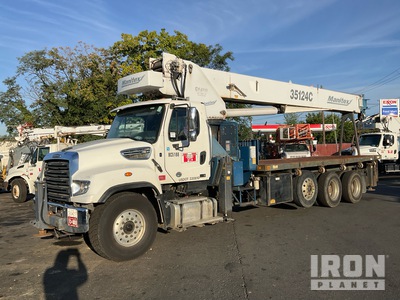 Manitex 35124 70000 lb Straight Boom on 2016 Freightliner 114SD 8x4 w/ Manitex 35124C Autocarro con braccio sollevamento