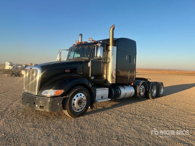2014 Peterbilt 386 8x4 Ciągnik siodłowy z kabiną sypialną Tri/A
