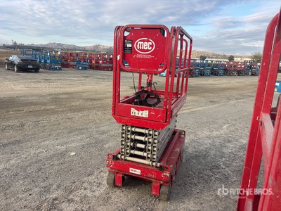 2018 MEC MICRO 19 Electric Scissor Lift