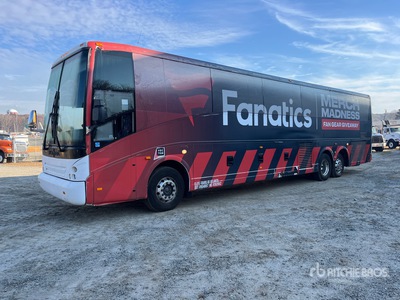 2013 Van Hool 6x2 60-Seat Coach