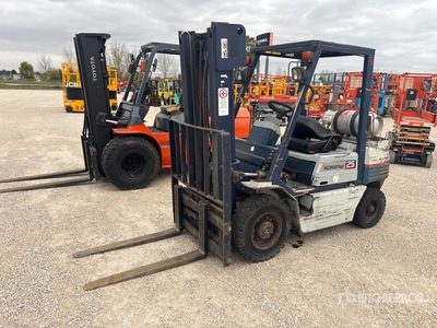 Komatsu FG25011 5000 lb Cushion Tire Forklift