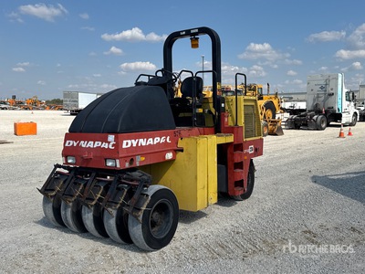 2010 Dynapac CP142 Rullo pneumatico