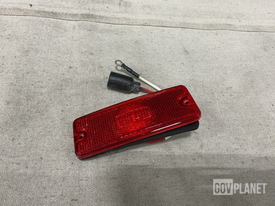 (1,521) Navistar 82442 Clearance Marker Light Assemblies