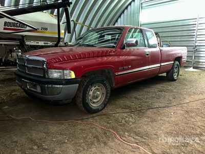 1995 Dodge Ram 1500 SLT 4x2 Extended Cab Pickup