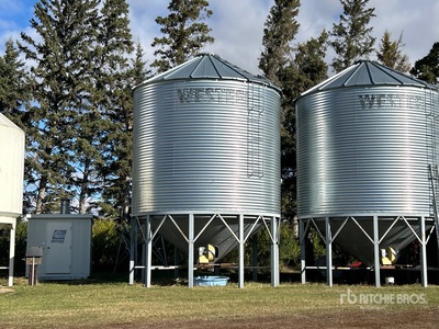 Westeel 1804 +/- 3500 bu 4 Ring Hopper Grain Bin