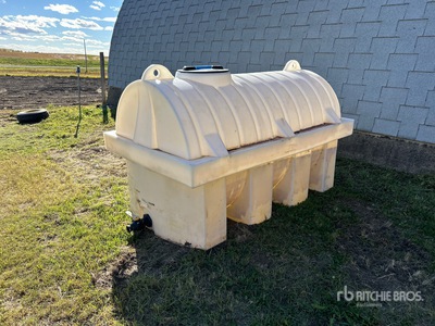 Hold-On 550 gal Poly Water Tanque