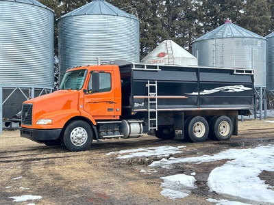 2009 Volvo VNM 6x4 Grain Truck