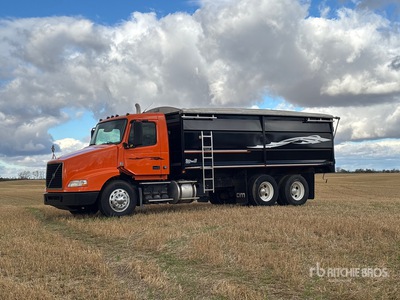Volvo 6x4 穀物用トラック