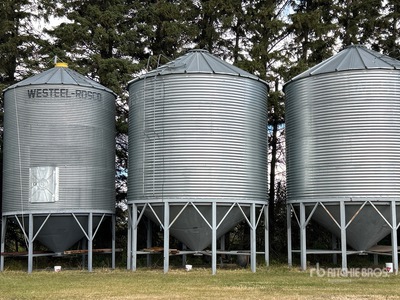Westeel 1804 +/- 3500 bu 4 Ring Hopper Grain Bin