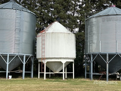 Weninger +/- 30 ton Fertilizer Hopper Grain Bin