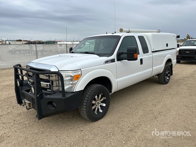 2015 Ford F-350 XLT 4x4 Extended Cab Ute