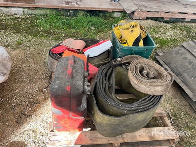 Quantity of Tow Straps & Wide Load Signs