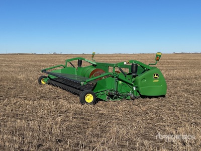 John Deere 615 P 15 ft Combine Header