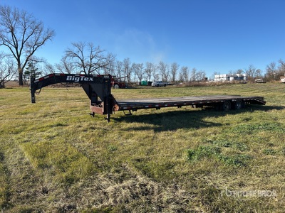 2011 Big Tex 22GN 32 ft T/A Gooseneck Flatbed Trailer