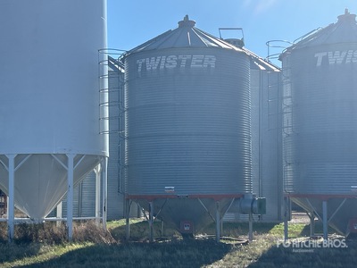 Twister +/- 2200 bu 5 Ring Hopper Grain Bin