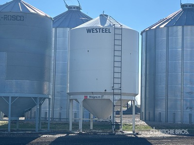 Westeel MAGNUM F +/- 1600 bu Smooth Wall Hopper Grain Bin