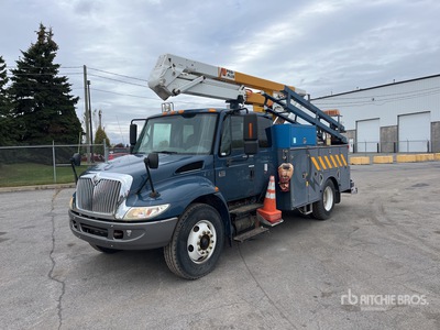 2005 Posi-Plus 40 ft on 2006 International 4300 4x2 Camion de cubo