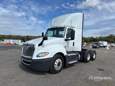 2021 International LT625 6x4 Cabeza Tractora Cabina Corta