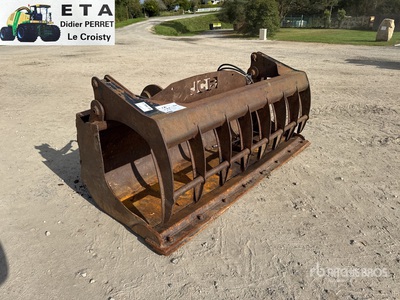 JCB 2400 mm Godet A Fumier Manure Bucket
