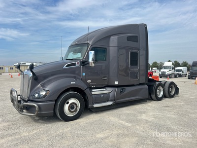 2018 Kenworth T680 6x4 Cabeza Tractora Cabina Dormitorio