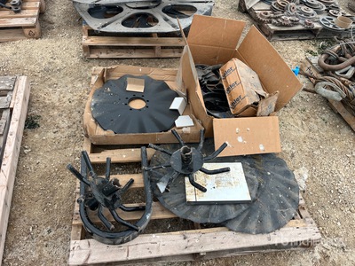 Quantity of Great Plains Disc Parts Varios (Unused)