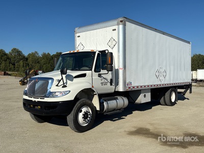 2018 International Durastar 4000 4x2 Camion fourgon