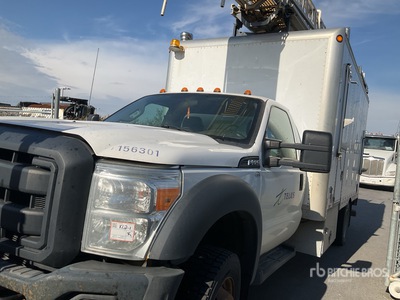 42 ft on 2015 Ford F-550 Piattaforma aerea su autocarro